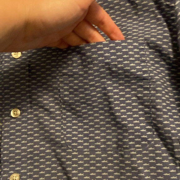 Vineyard Vines shark button down - Picture 3 of 4